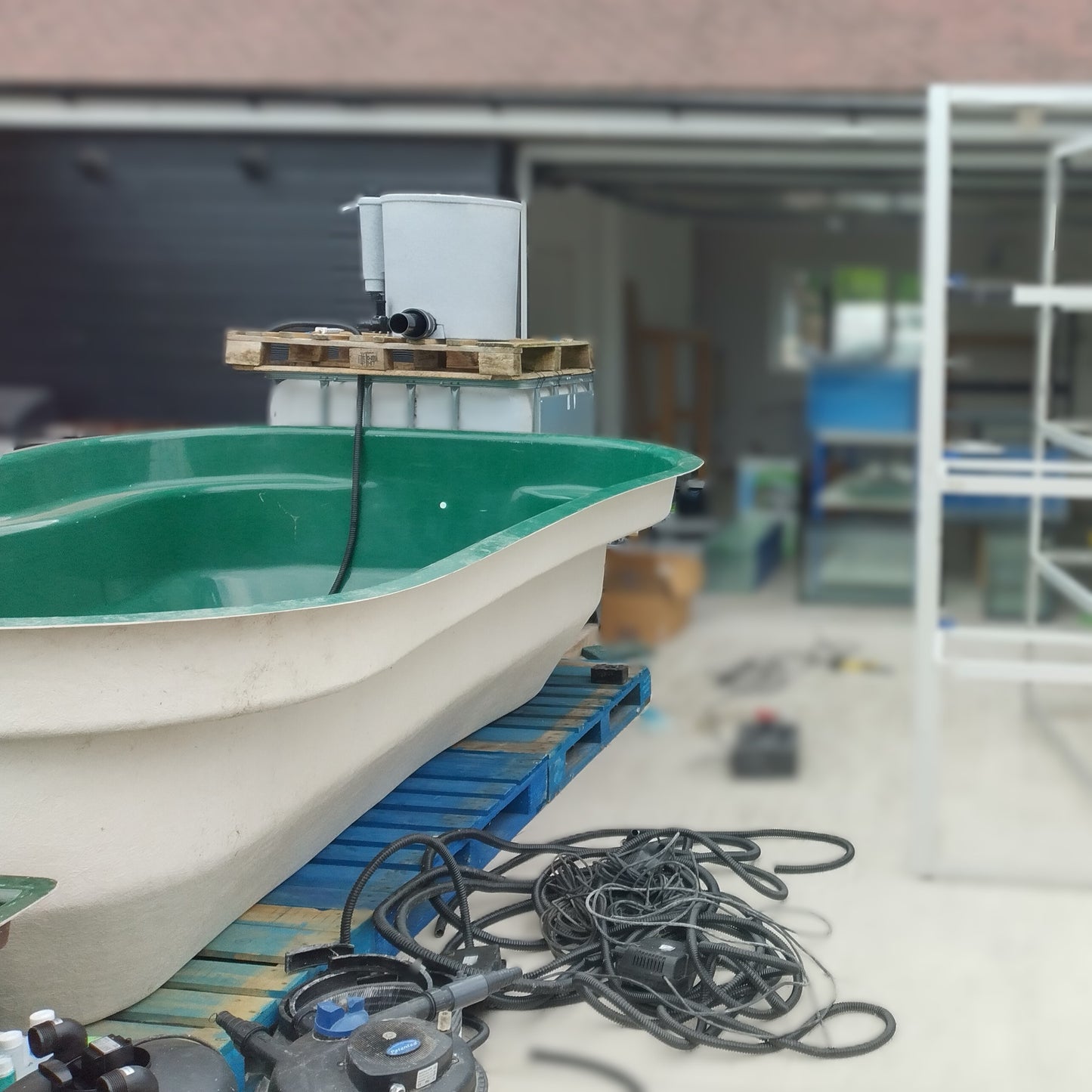 Niigata Fibreglass Pond | 4950L | 1100 gallons